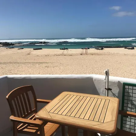 Los Lagos Beach Front Cotillo Apartment